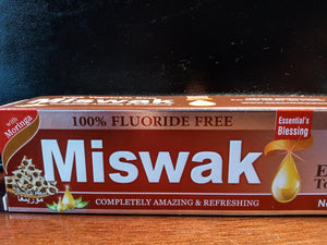 Essential Palace: Honey & Moringa Miswak Toothpaste