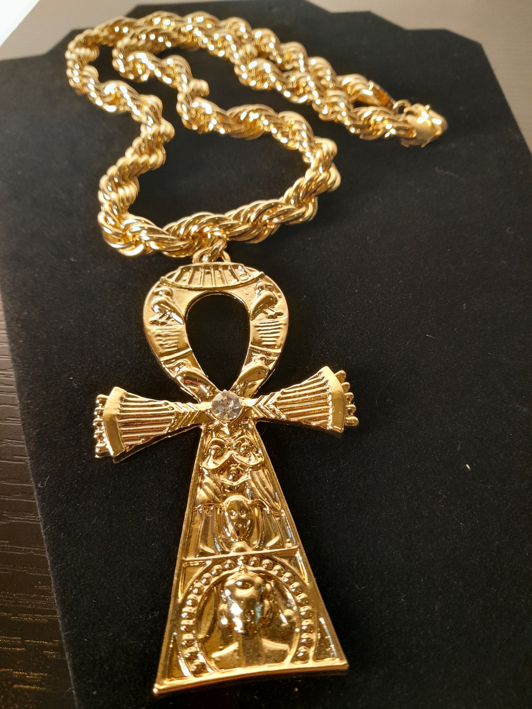 GOLD ANKH MEDALLION WITH THICK GOLD PLATED ROPE CHAIN